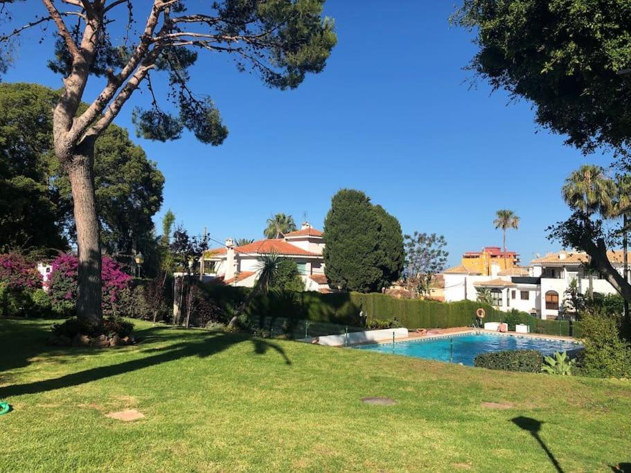 Apartamento Torremolinos 5 Personas + Parking + Piscina Todo El Ano Екстериор снимка