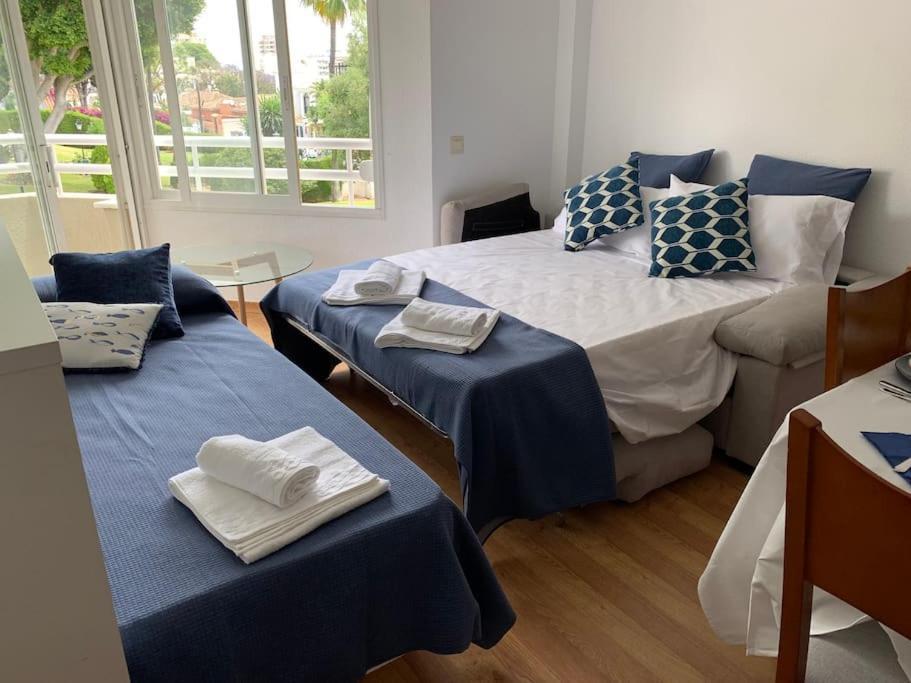 Apartamento Torremolinos 5 Personas + Parking + Piscina Todo El Ano Екстериор снимка