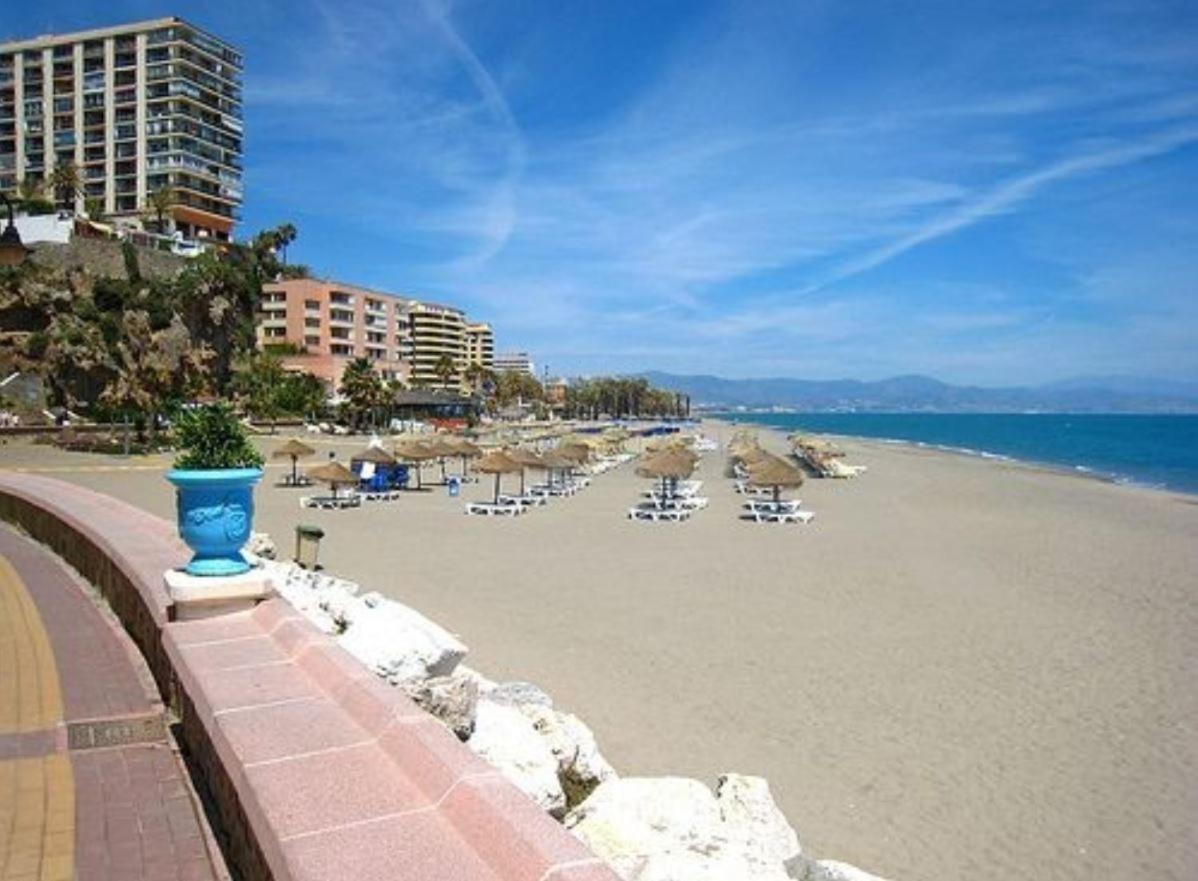 Apartamento Torremolinos 5 Personas + Parking + Piscina Todo El Ano Екстериор снимка